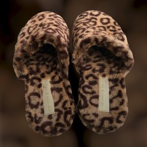 Michael Kors Cheetah Print Slippers 9